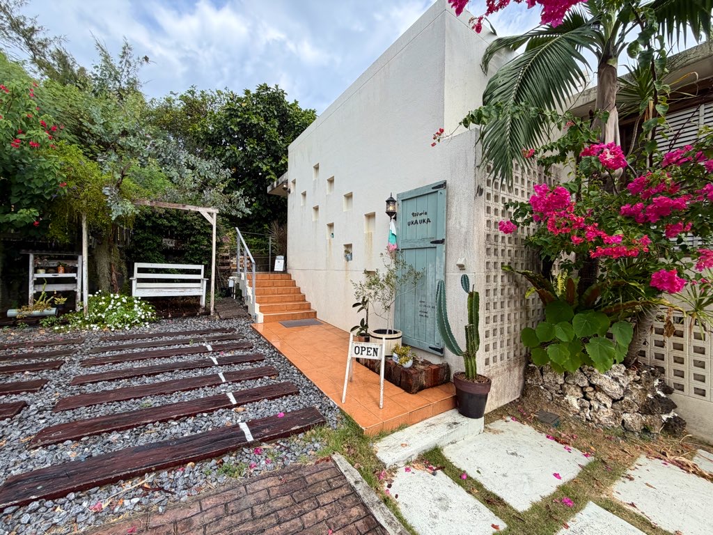 pizzeria UKAUKAの外観です。