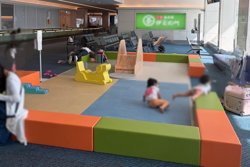 羽田空港のキッズスペースの写真です。