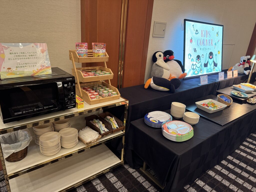 朝食ビュッフェの離乳食バー＆キッズコーナーです。