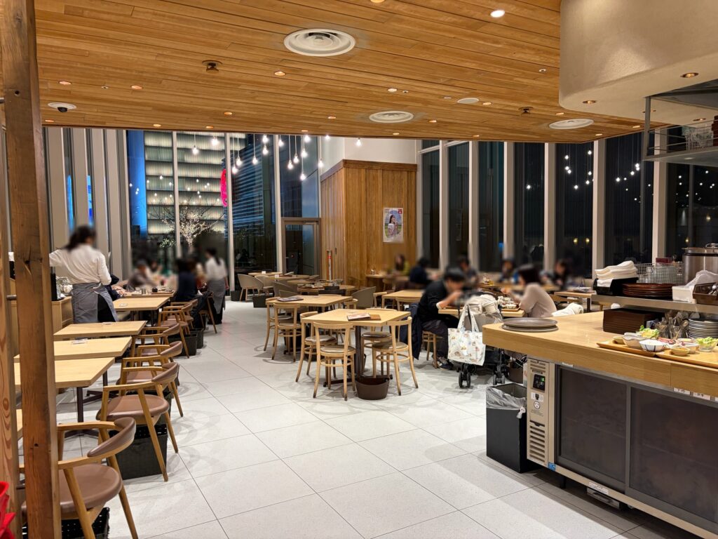 みのる食堂店内の様子です。