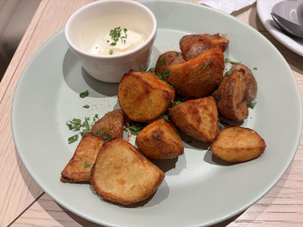 よつ葉ミルクプレイスのポテトです。