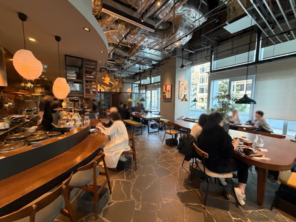 日常茶飯事の店内です。