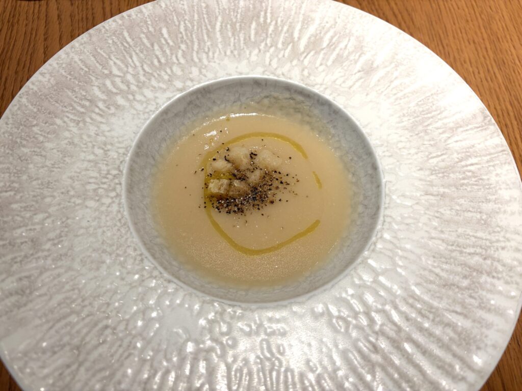 ランチコースのスープです。