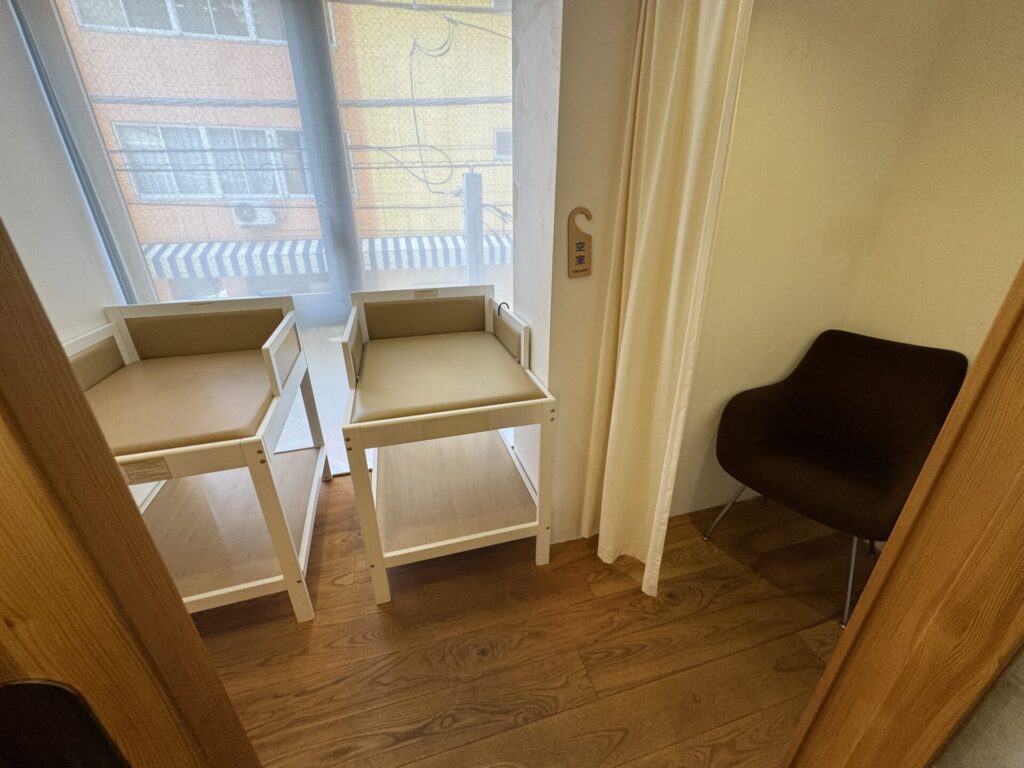 EN CAFEのオムツ替え＆授乳スペースです。