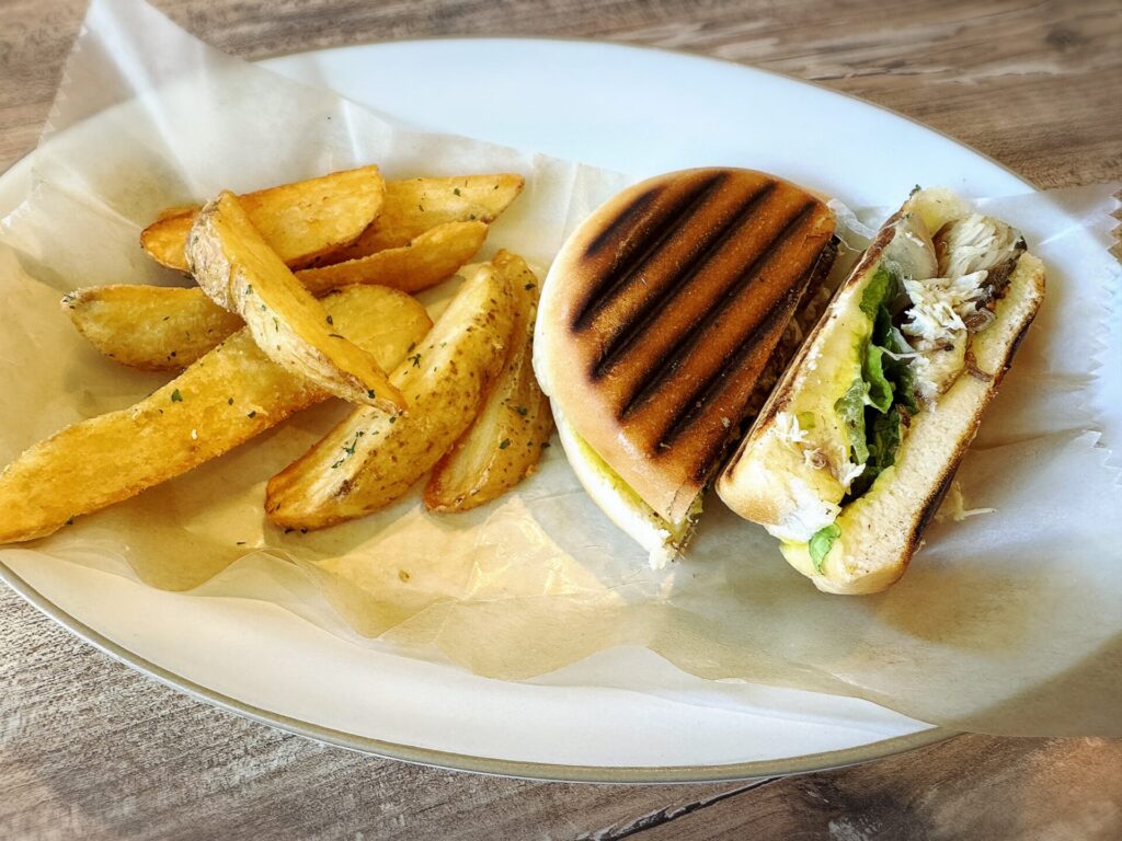 EN CAFEのサバサンドです。