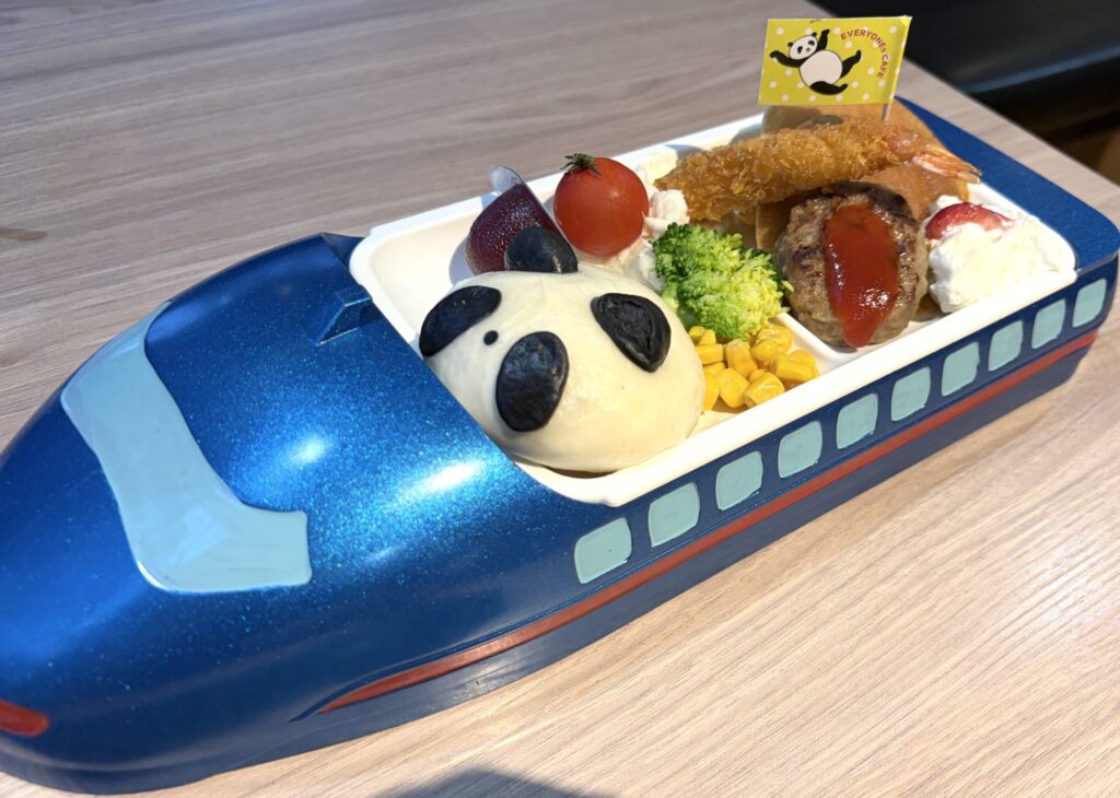 EVERYONEs CAFEのキッズプレートです。