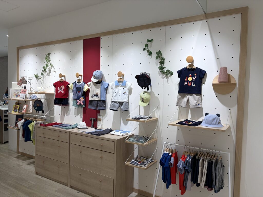 ファミリア神戸本店の売り場です。