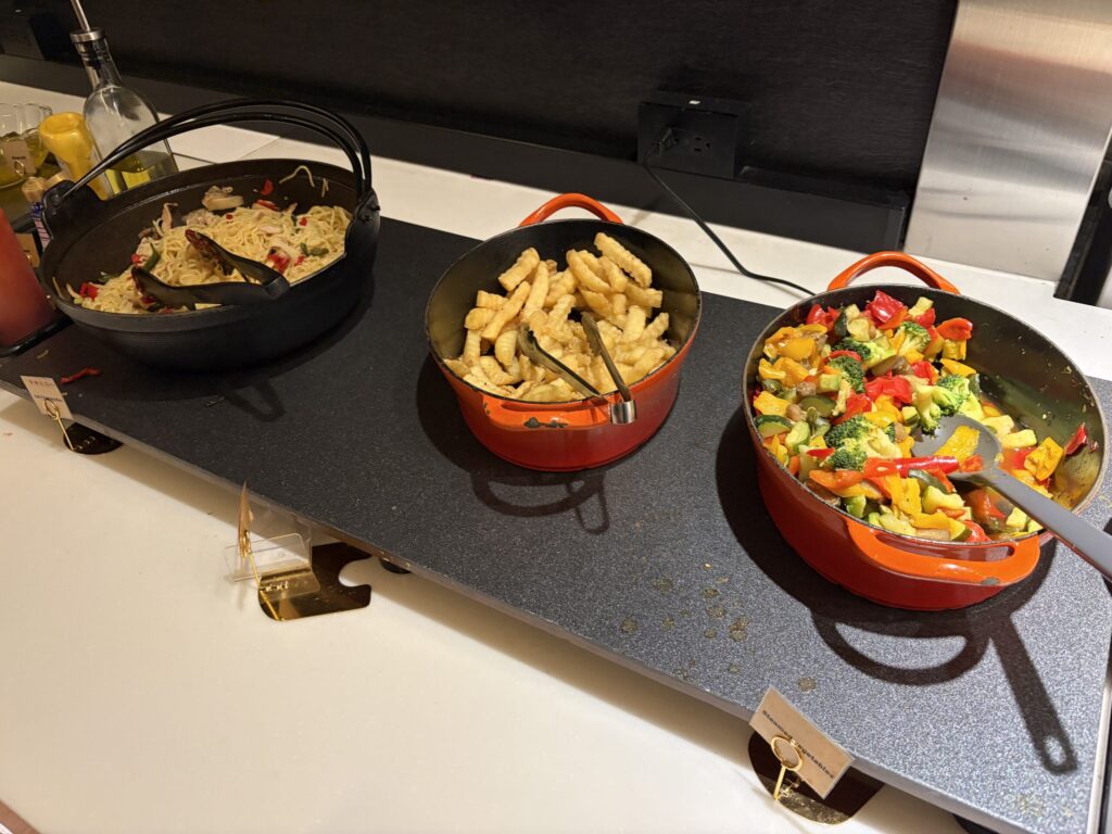 NOAのホットミールです。