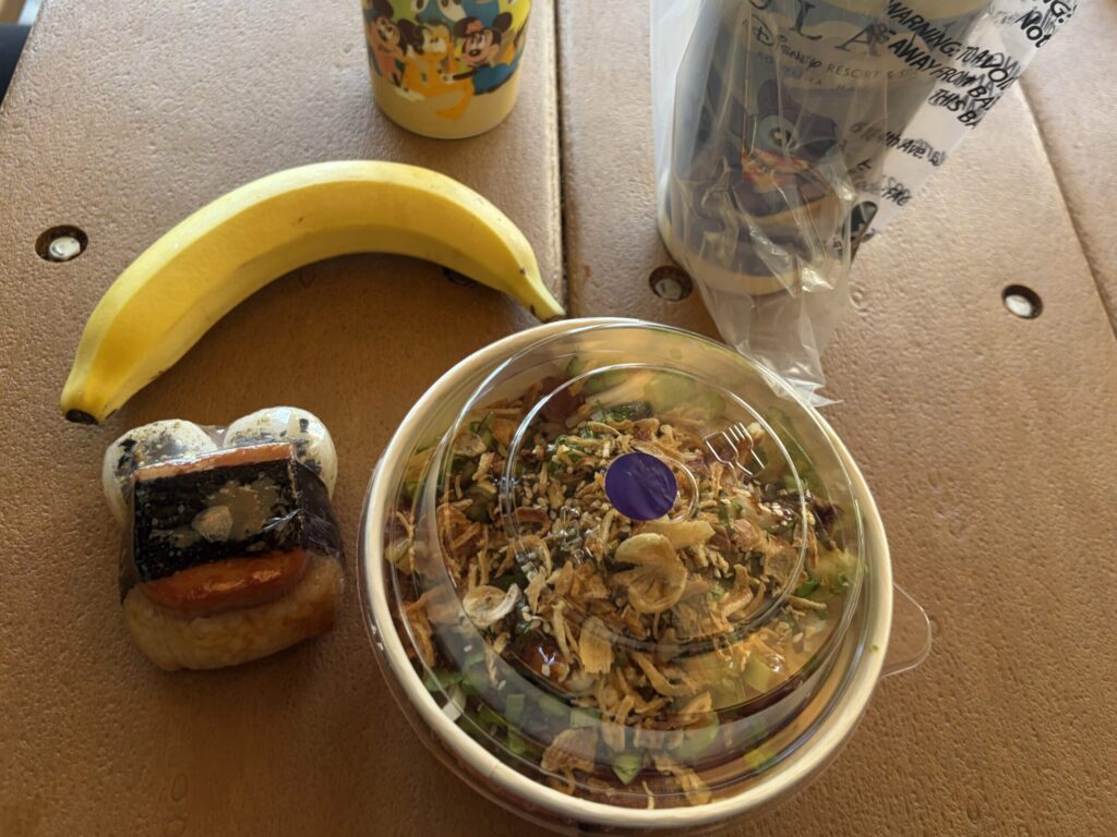 ウルカフェのポケボウルやスパムおにぎりです。