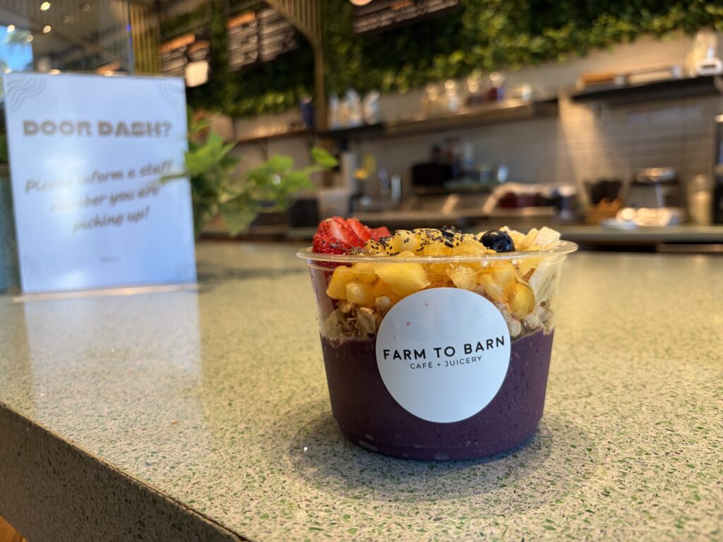 Farm To Barn Cafe & Juiceryのアサイー