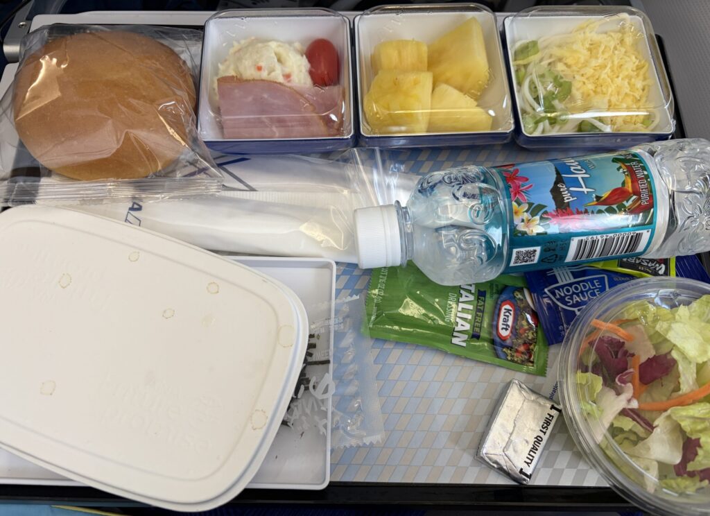 ANAの機内食です。