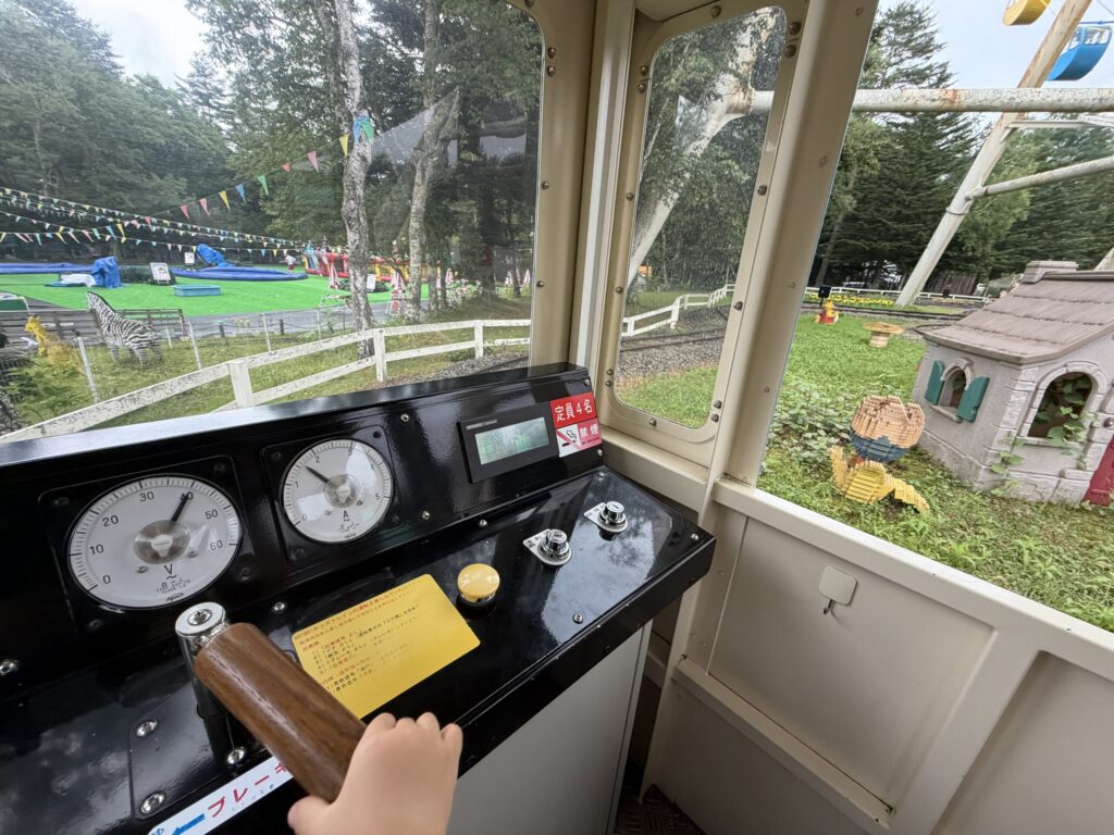 軽井沢おもちゃ王国のGO!GO!キッズトレインの写真です。