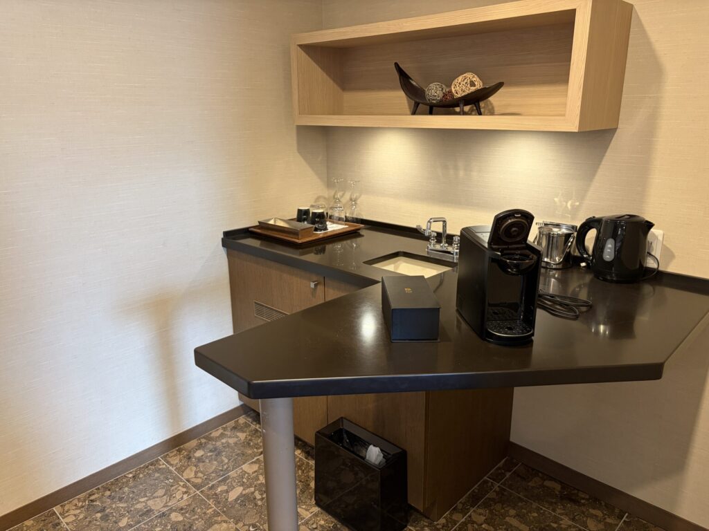 軽井沢1130の部屋のミニキッチンです。