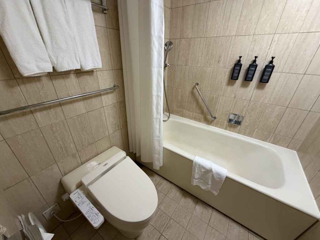 シェラトンのユニットバスの写真です。