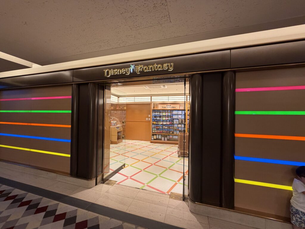 シェラトンのディズニーグッズのお店です。