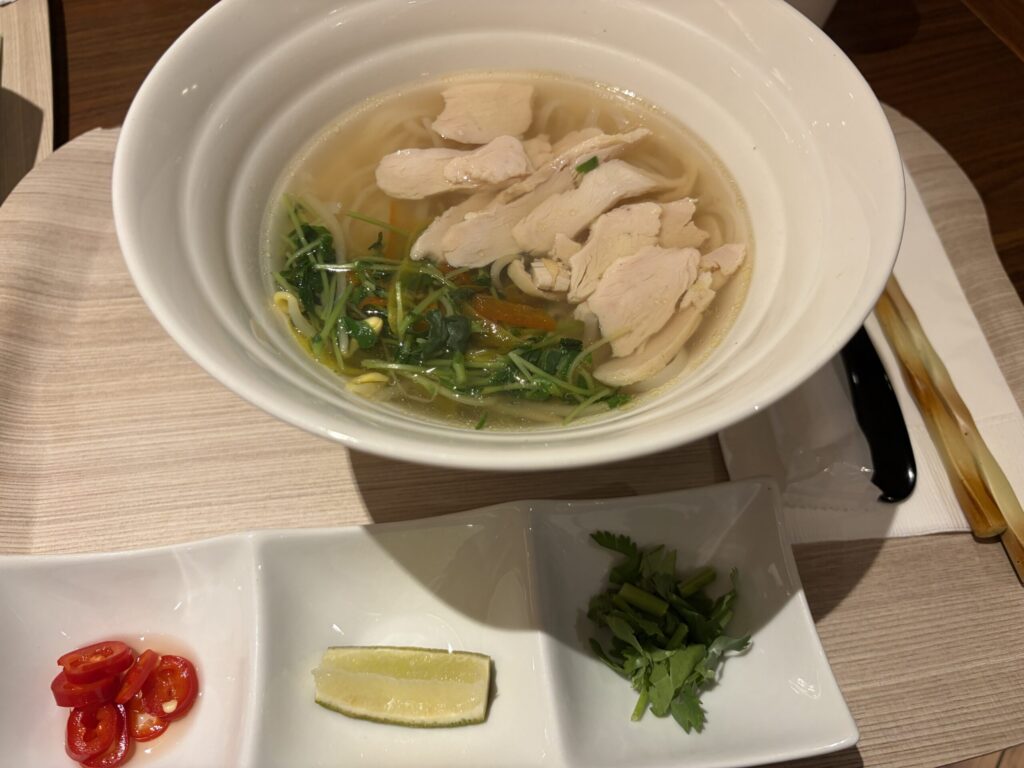 シェラトンのガレリアカフェのフォーです。