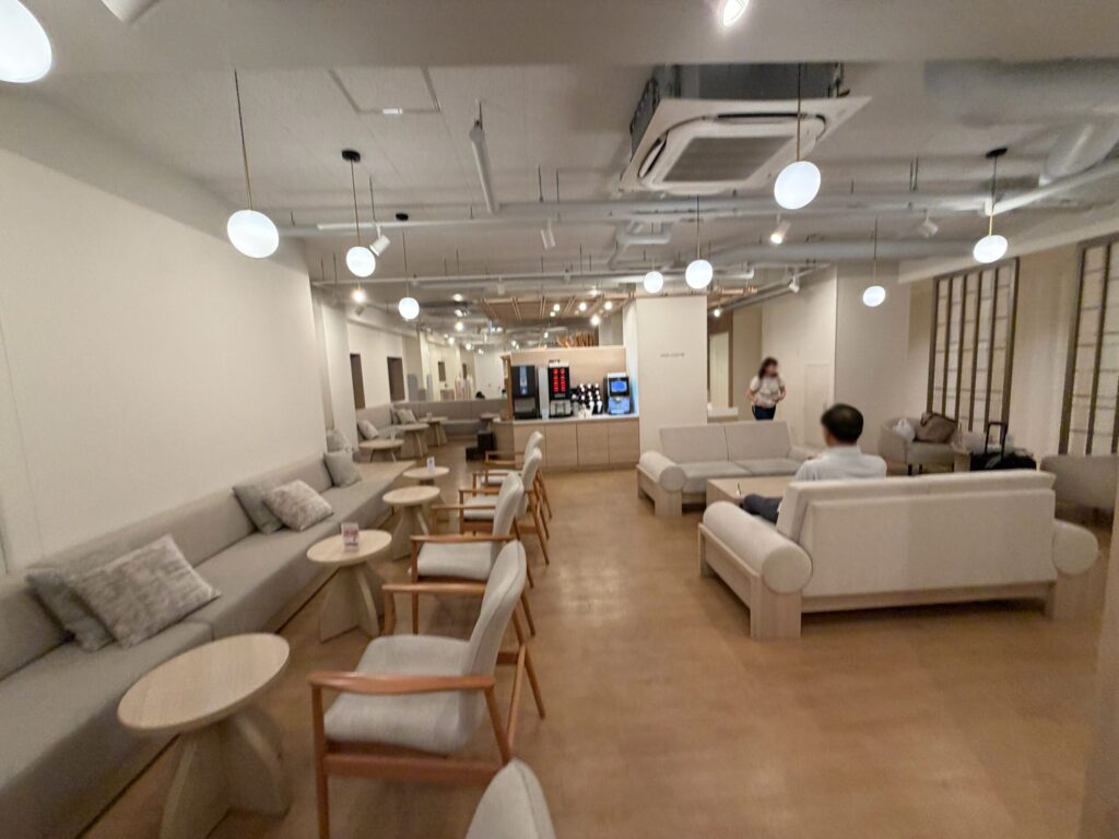 リッチモンドホテル仙台のラウンジです。