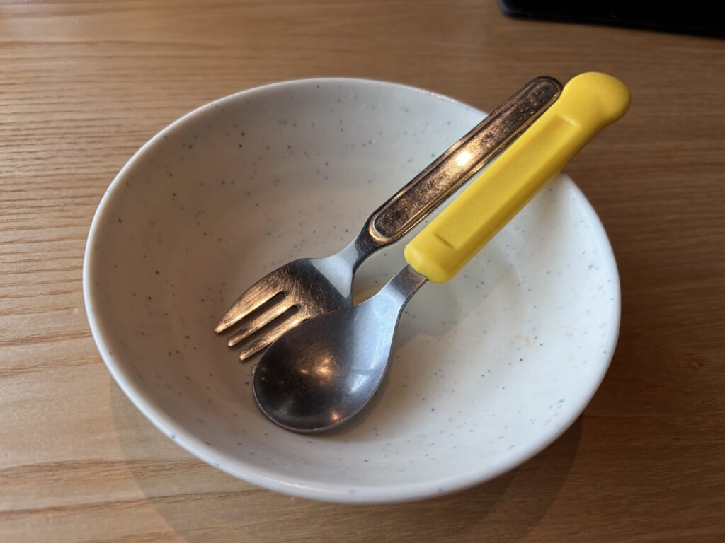 和食えんの子ども用カトラリーです。