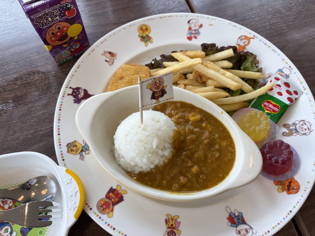 仙台アンパンマンミュージアムのキッズカレーです。