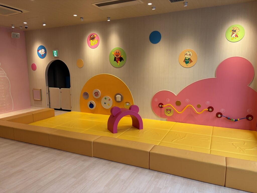 仙台アンパンマンミュージアムのあかちゃんまんテラスです。
