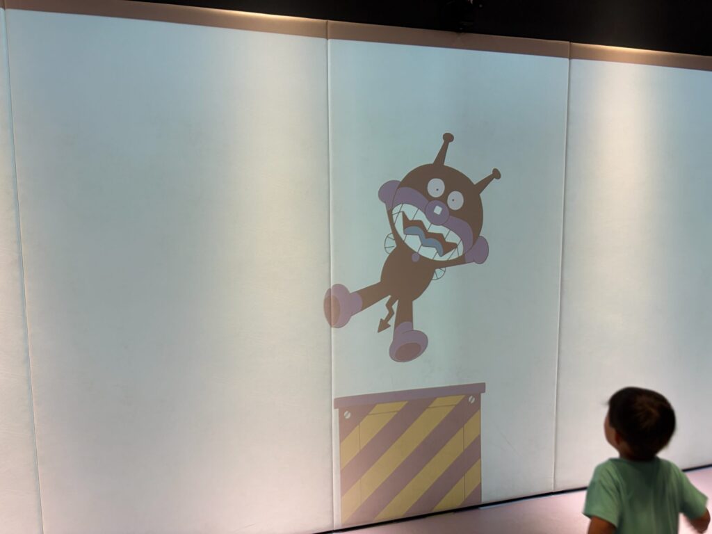 仙台アンパンマンミュージアムのバイキンひみつきちです。