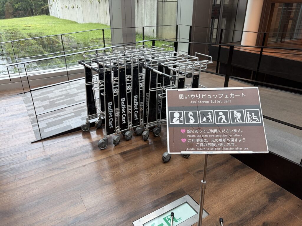 TAOYA日光霧降のビュッフェのカートです。