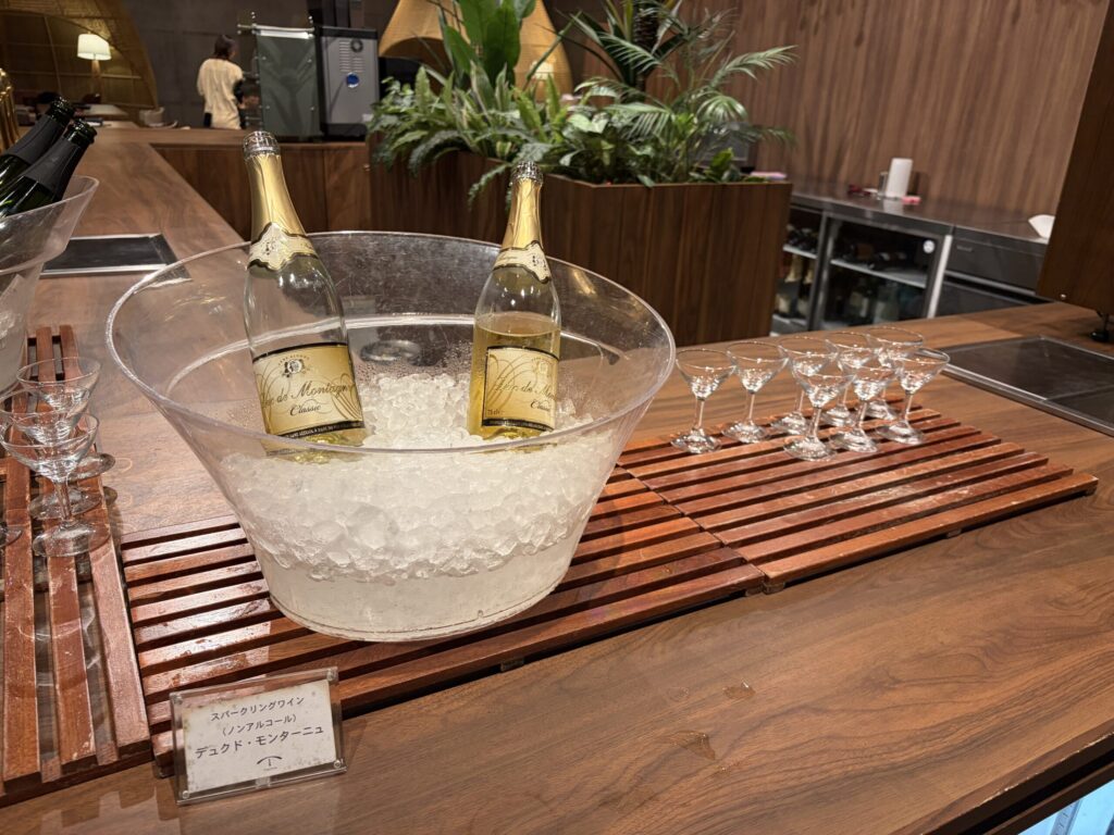 TAOYA日光霧降の朝食ビュッフェのスパークリングワインです。