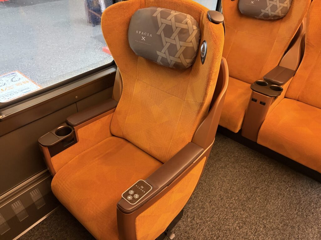 スペーシアXのプレミアムシートです。